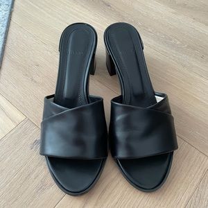 Theory calf leather sandal size 37.5